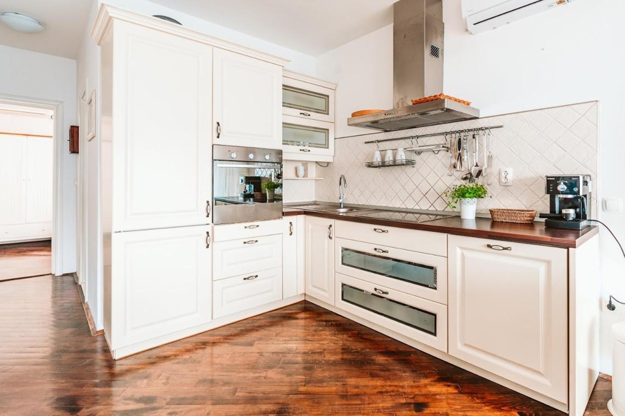 Sutivan Best Apartments Ngoại thất bức ảnh